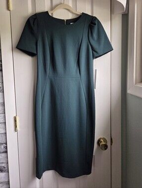 Calvin Klein Elegant Forest Green Short-Sleeve Sheath Dress